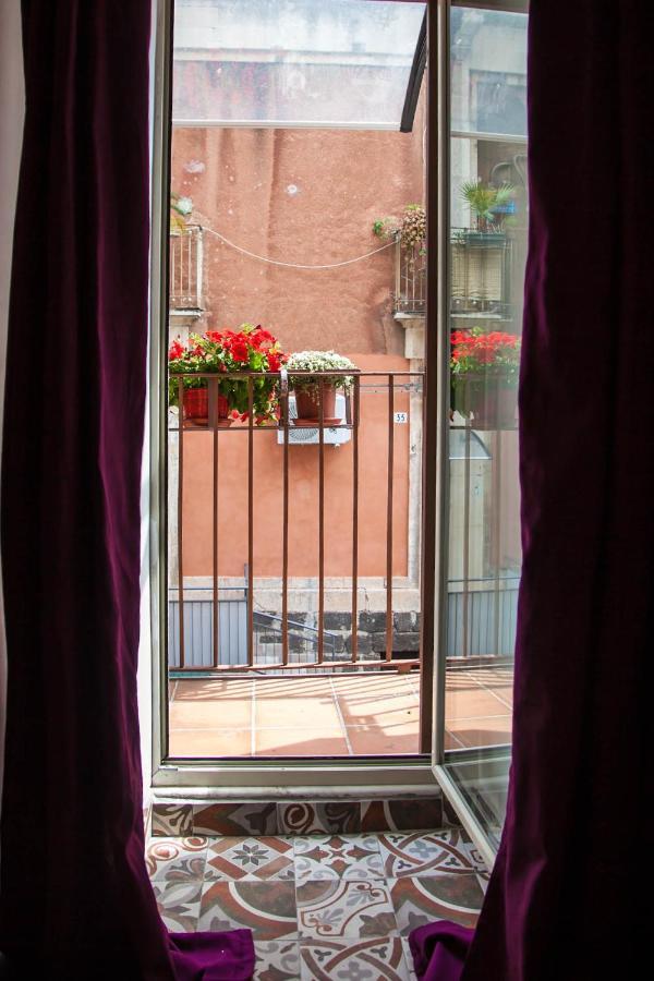 La Casetta In Centro By Sicily In Home Catania Exterior photo