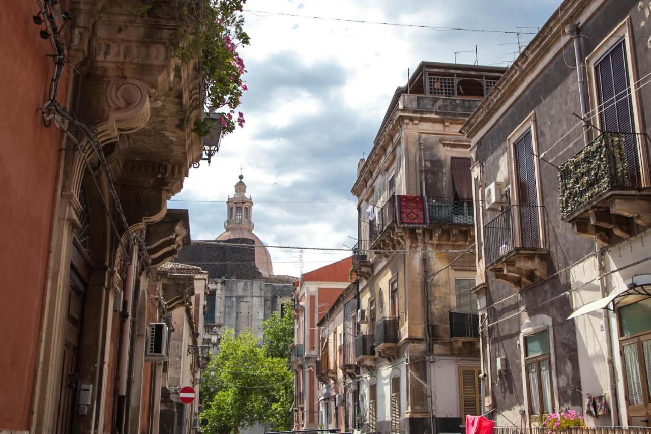 La Casetta In Centro By Sicily In Home Catania Exterior photo